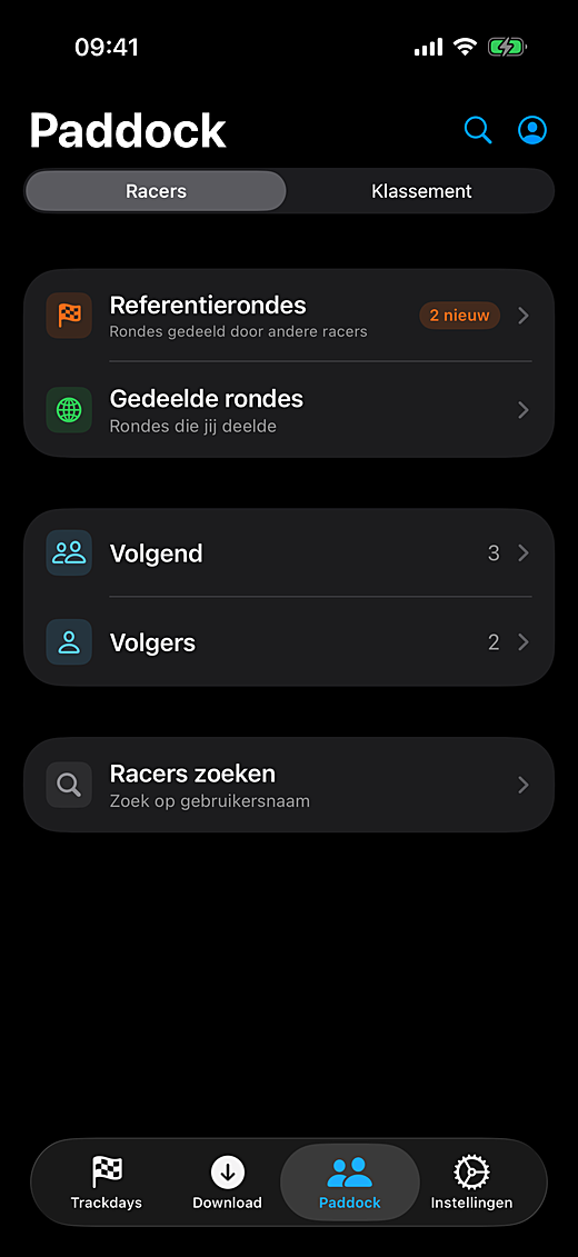 Het Racers-tabblad in de Paddock met referentierondes van andere racers, wie je volgt, je volgers en racers zoeken